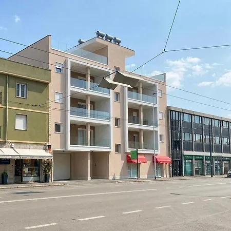 Lera's Apartments, Bilocale Luminoso E Confortevole Appartement Quartu SantʼElena